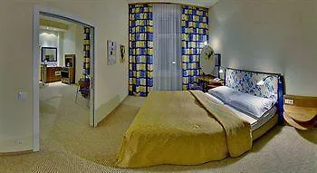 Starlight Hotel
